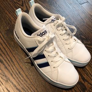 Adidas - Near perfect condition!